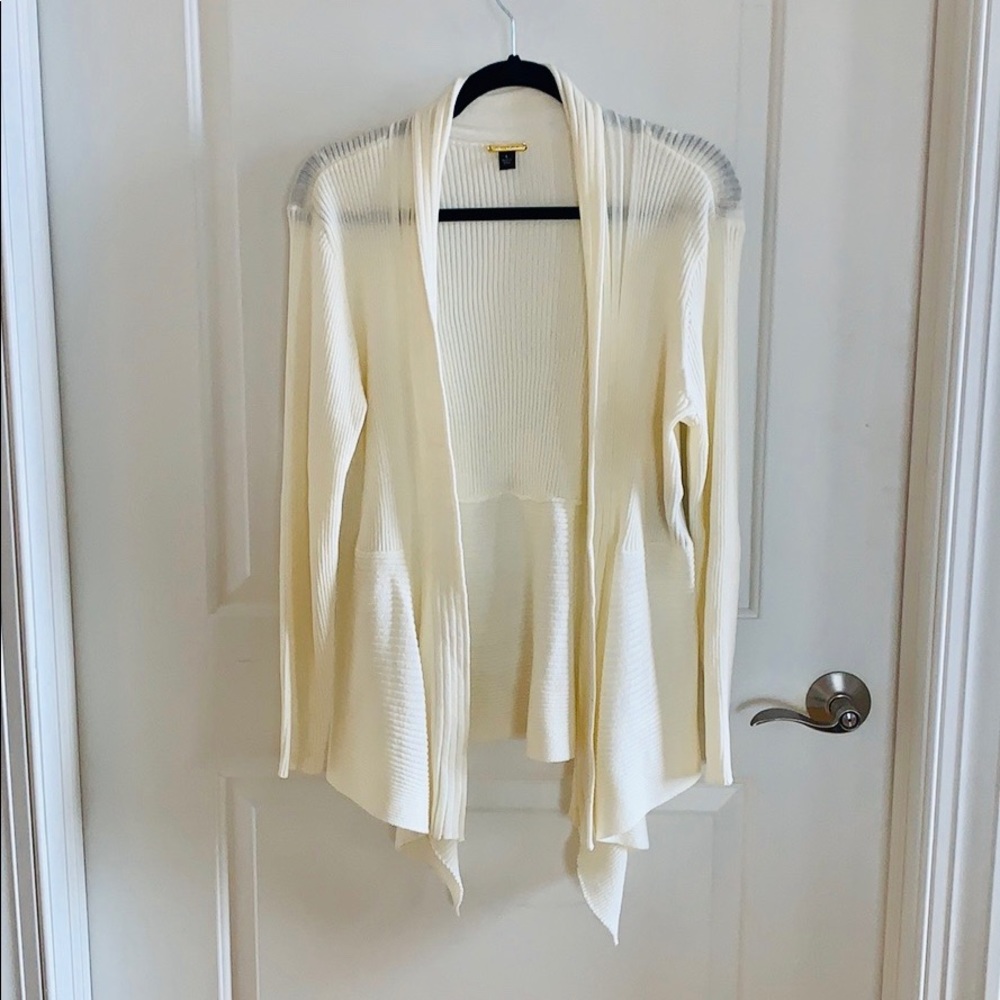 ✨Dana Buchanan Cardigan✨